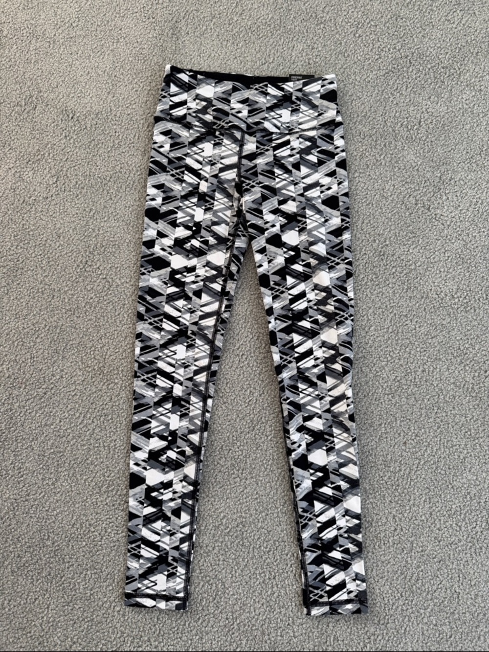 Victoria's Secret Black & White Abstract Print Leggings